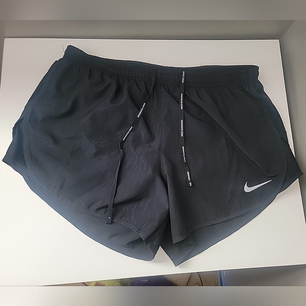 Nike Women's 3" Black Athletic Shorts Size M